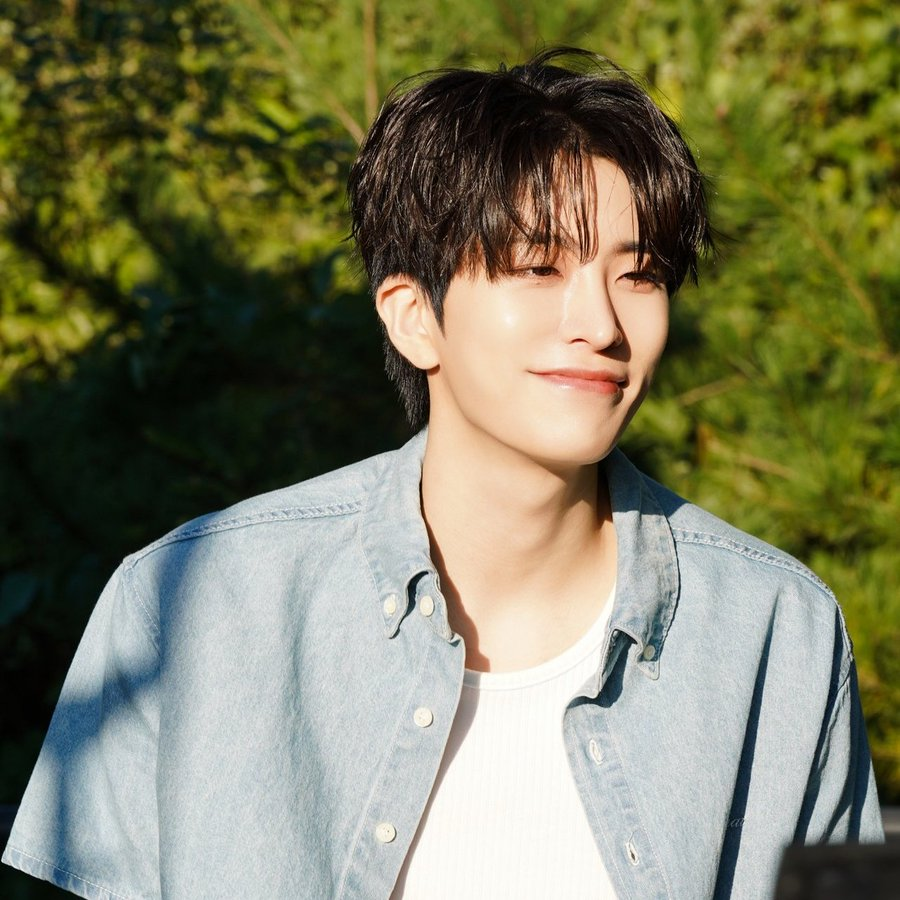 _Kpop_Stats_'s tweet photo. YOUNGJAE of GOT7 donates 10 million won to an animal shelter on his birthday to support medical treatment, recovery, and facility improvements for rescued stray dogs. https://t.co/rjdtW3yRjf