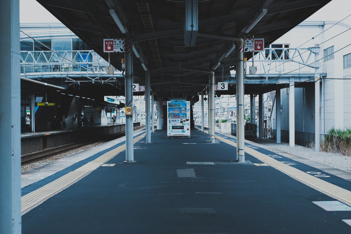 yczx38's tweet photo. 久しぶりに電車乗ったなぁ
#写真 #xf35mmf14 https://t.co/cjG8qiDvUz