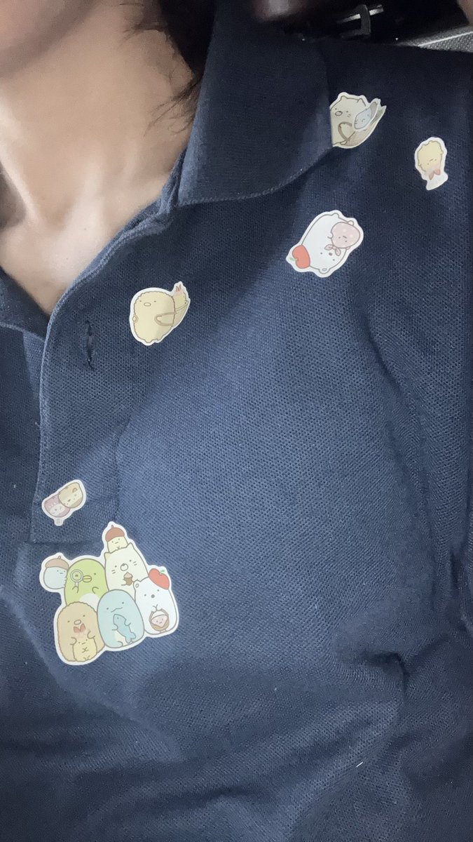 Miiiix345's tweet photo. 帰るなり制服に
良かれと貼られ
すみっこ‥じゃなくてよ

#すみっこぐらし
#Miiiix
#訪問
#襲撃 https://t.co/WJjsWukiU7