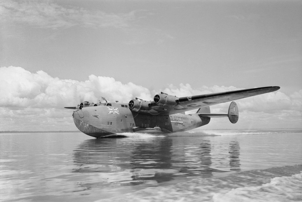 FlMichele69's tweet photo. #WW2 Prime Minister #WinstonChurchill 🇬🇧 onboard #BOAC #Boeing314 flying boat “Berwick” on his way to #BermudaIslands for a secret 24-hour visit in January 1942
📷 @I_W_M https://t.co/fvlfJgEeaj
