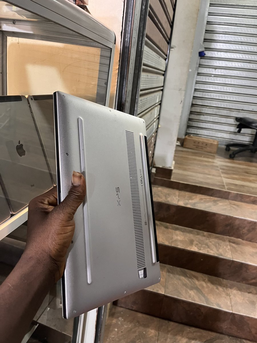 KrampahProf's tweet photo. @ksheldonstudios *Dell XPS 13 7390*
Core i7-10th gen
16 gig ram/512ssd
*Ghc5,800*
0507576086 https://t.co/J6nkdgvcTj