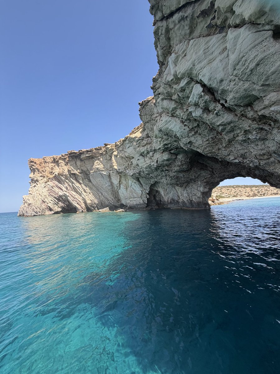 GZymbrakakis's tweet photo. Νήσο Γαύδο.
Παραλία Τρυπητή όπου είναι τοποθετημένη η τεράστια καρέκλα https://t.co/K5IMy0nVui