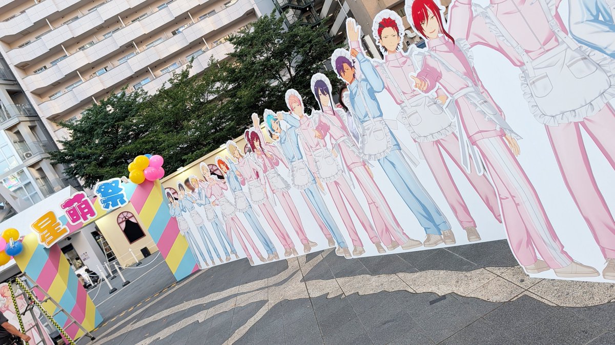 _ramblingmoon's tweet photo. imagine you walk around in japan and suddenly encounter this https://t.co/HOXtWEtp0z