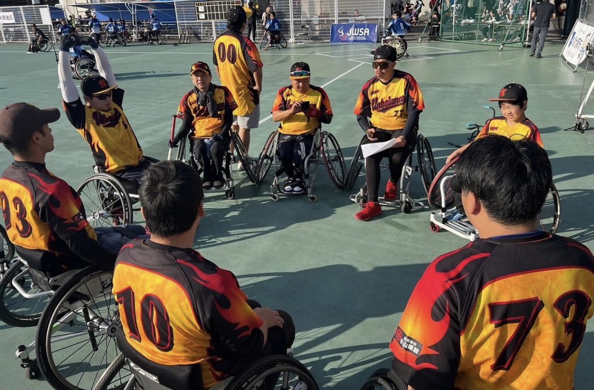 hanazono_sports's tweet photo. ／
#関西アンバランス
車椅子ソフトボール練習会✨
＼
 
障害の有無に関係なく、
初心者・見学・体験大歓迎！当日参加⭕️
 
▶19日(土)体験無料・車椅子貸出有
▶26日(土)岡山フェザントス合同練習(見学のみ)
時間:両日9:00～13:00
場所:＃ウィルチェアスポーツコート
 
🔗詳細
https://t.co/E2IOVS2dDE https://t.co/9H6fvlzRDP
