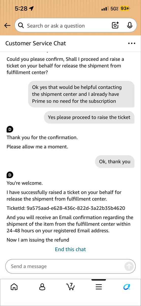 _Peechii_'s tweet photo. @amazon proof that yall can reps be making stuff up and led me to believe yall have my order but have a whole other convo that’s says the item is not in stock like cant make this up https://t.co/97zjXOdyAL