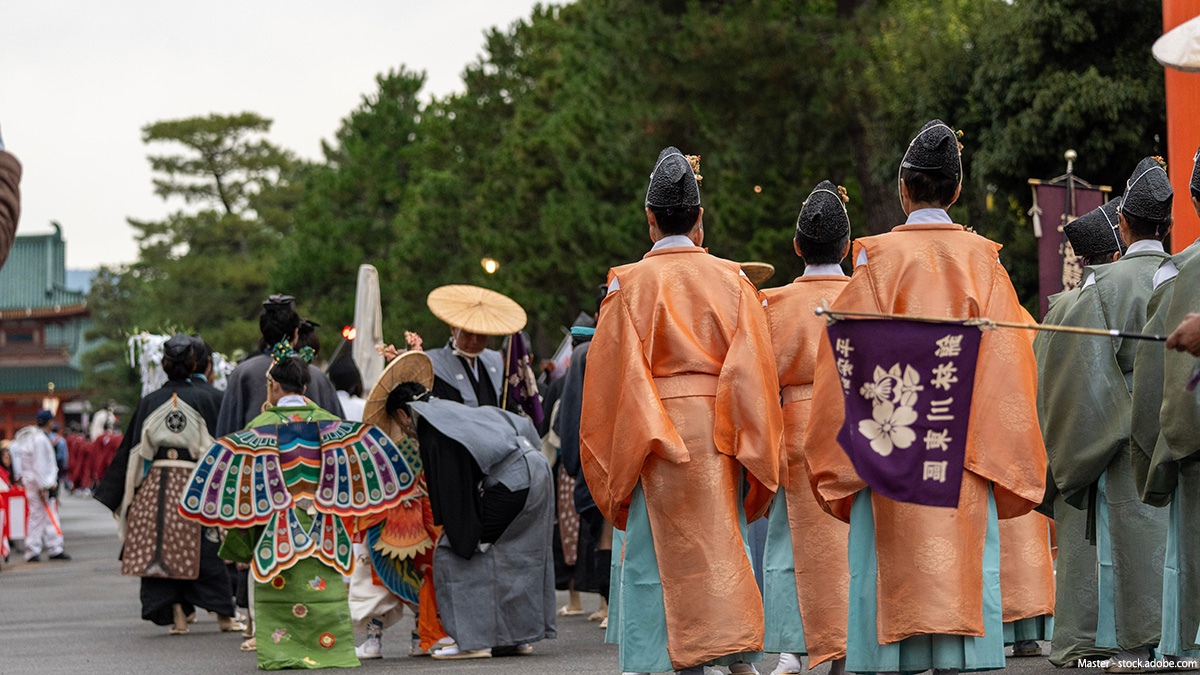 tlife_hd's tweet photo. ／
10月22日限定！
時代祭と鞍馬の火祭 2日間🍁
＼

秋の京都を彩る、2つの祭へ🚩
時代祭の華やかな行列、鞍馬の火祭の勇壮な炎。歴史を感じる特別な2日間を✨

旧竹林院での紅葉もお楽しみいただけます🍁

▼ツアー特集はこちら▼
https://t.co/DjuyqCzI1C

#京都 #紅葉 #国内旅行 https://t.co/p9KMdhuwbV