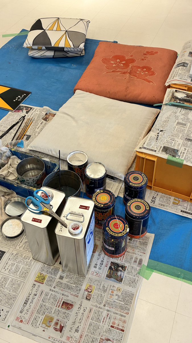 analogtarou's tweet photo. APMにて松田ペットのミニ看板描き体験！青柳謹一さんの親切指導で、かわいいチワワが描けました。青柳さんの隣で残りの作業を拝見しましたが、看板制作実務としての作業スピードがものすごかったです。
看板、家宝にします。 https://t.co/HbfmHUT4tQ