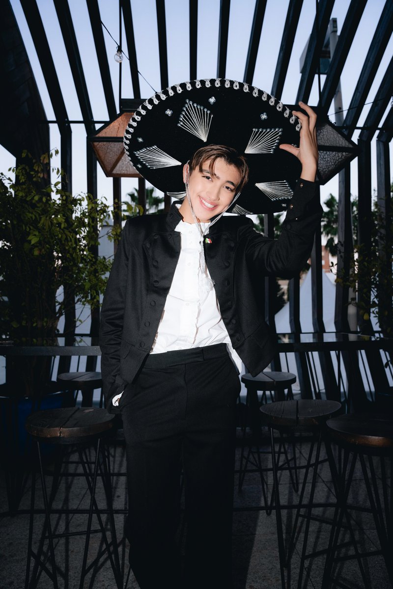 StbvBase's tweet photo. [260916] KENNETH stuns in new photos via Weverse

Viva México with KENNETH

#SANTOSBRAVOS #KENNETH https://t.co/uQM64StAkT