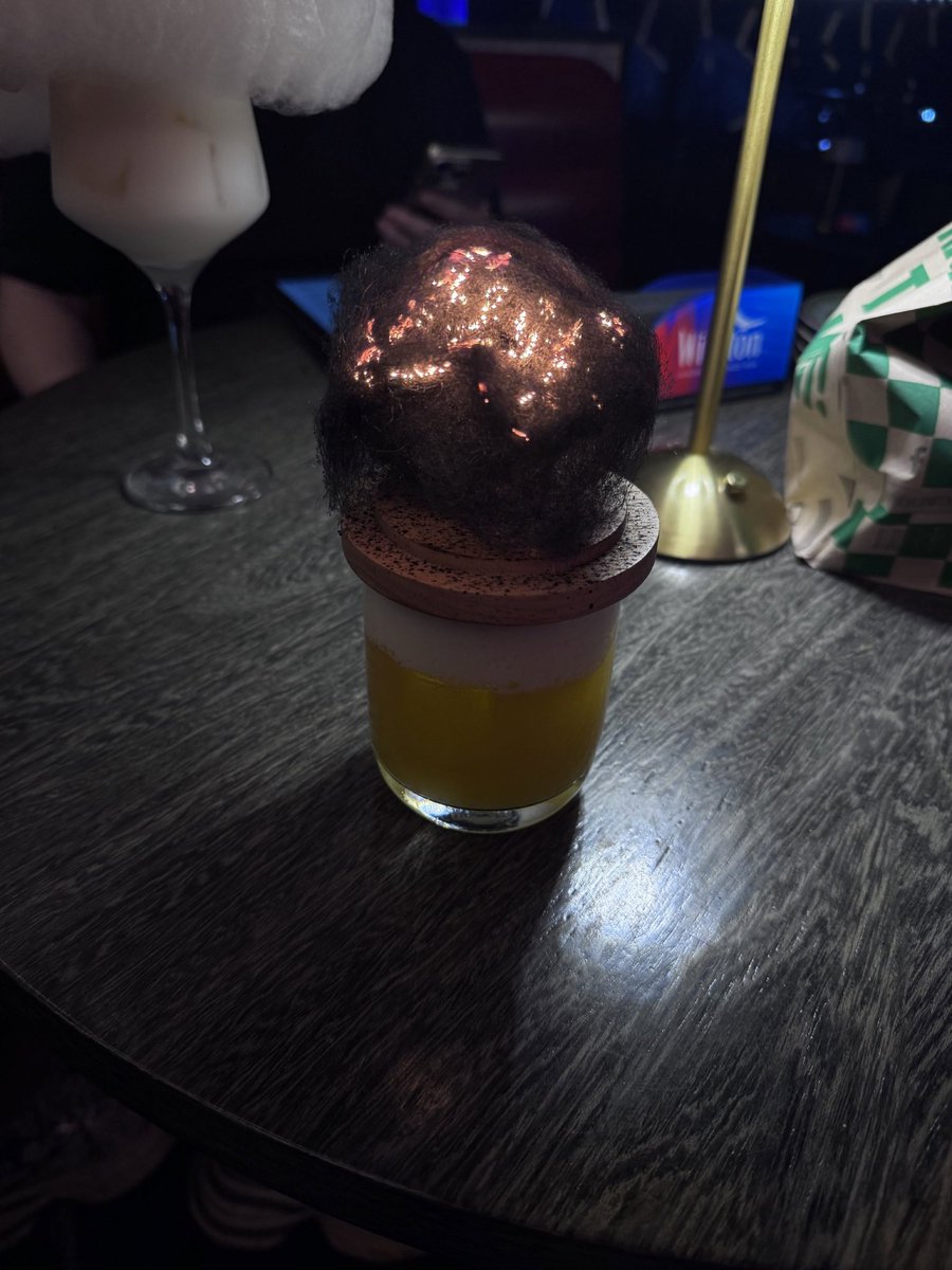 ReindeersKevin's tweet photo. 💃🏻🍻 https://t.co/1H9e5D1mru