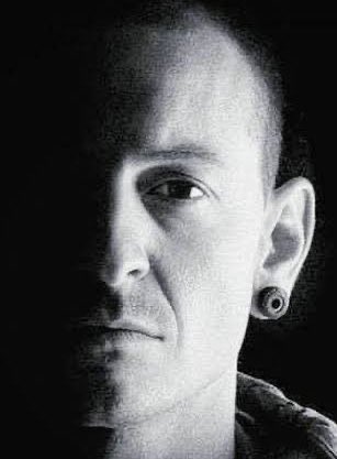 qrpress_'s tweet photo. Chester Bennington - Linkin Park https://t.co/NpNOsbJtM0