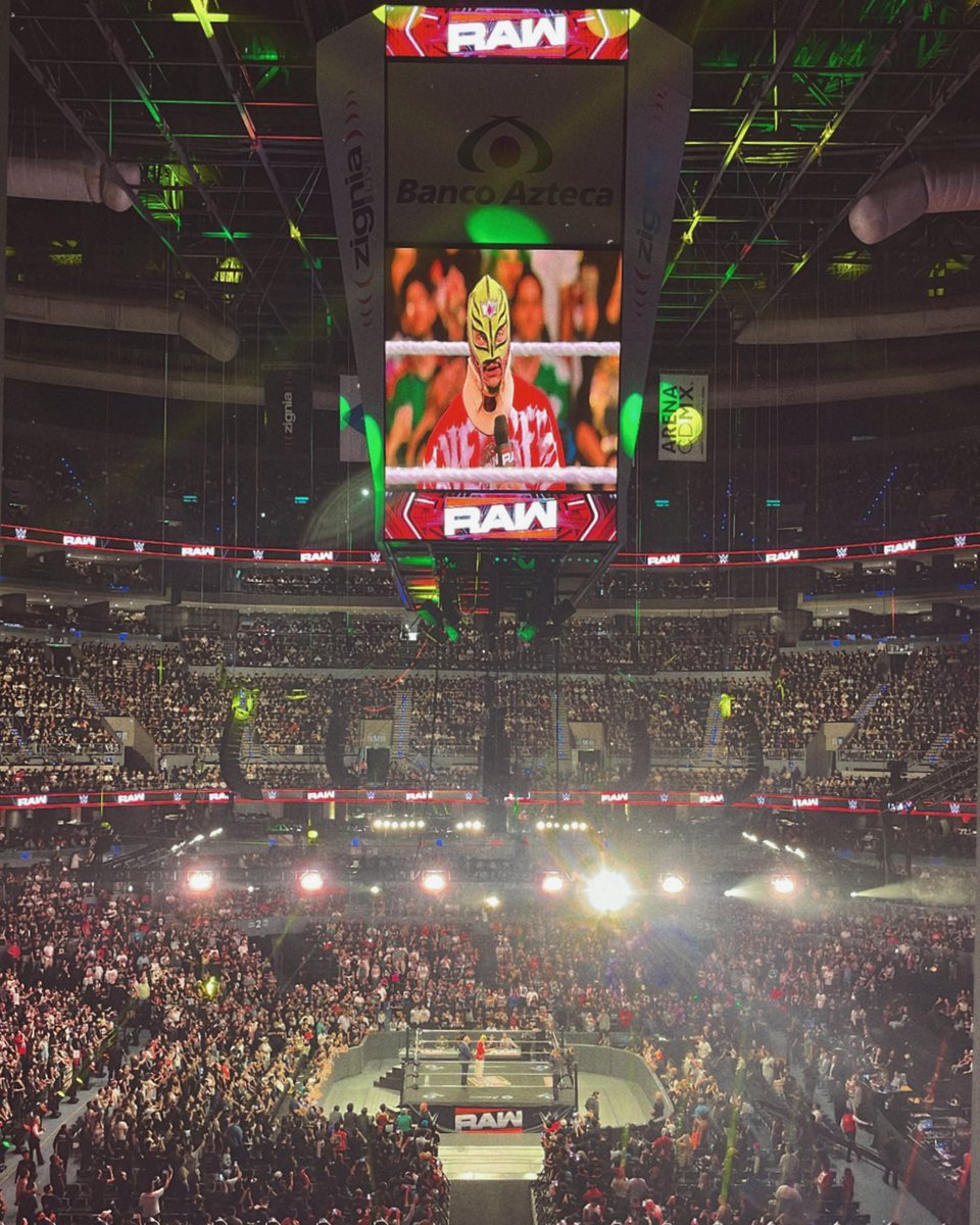 Cristopher_dll's tweet photo. vayan y díganle al dl de 9 años que al final si fue a ver un monday night raw en vivo🥹 https://t.co/PtZnoXqGhv