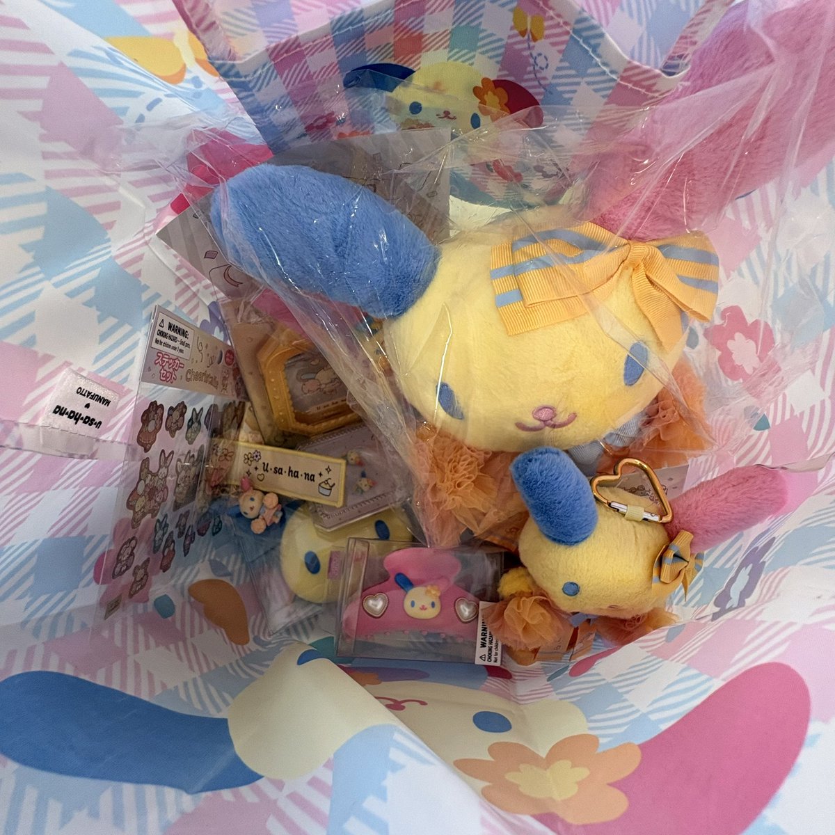 usahana___0807's tweet photo. チアリステイルズのグッズ売り切れないか不安だったよお、、
ウサハナだらけでエコバッグの中幸せすぎた✨
空気おいし~生きがい~幸せをありがとう~~ https://t.co/fE3ZvWVCL1