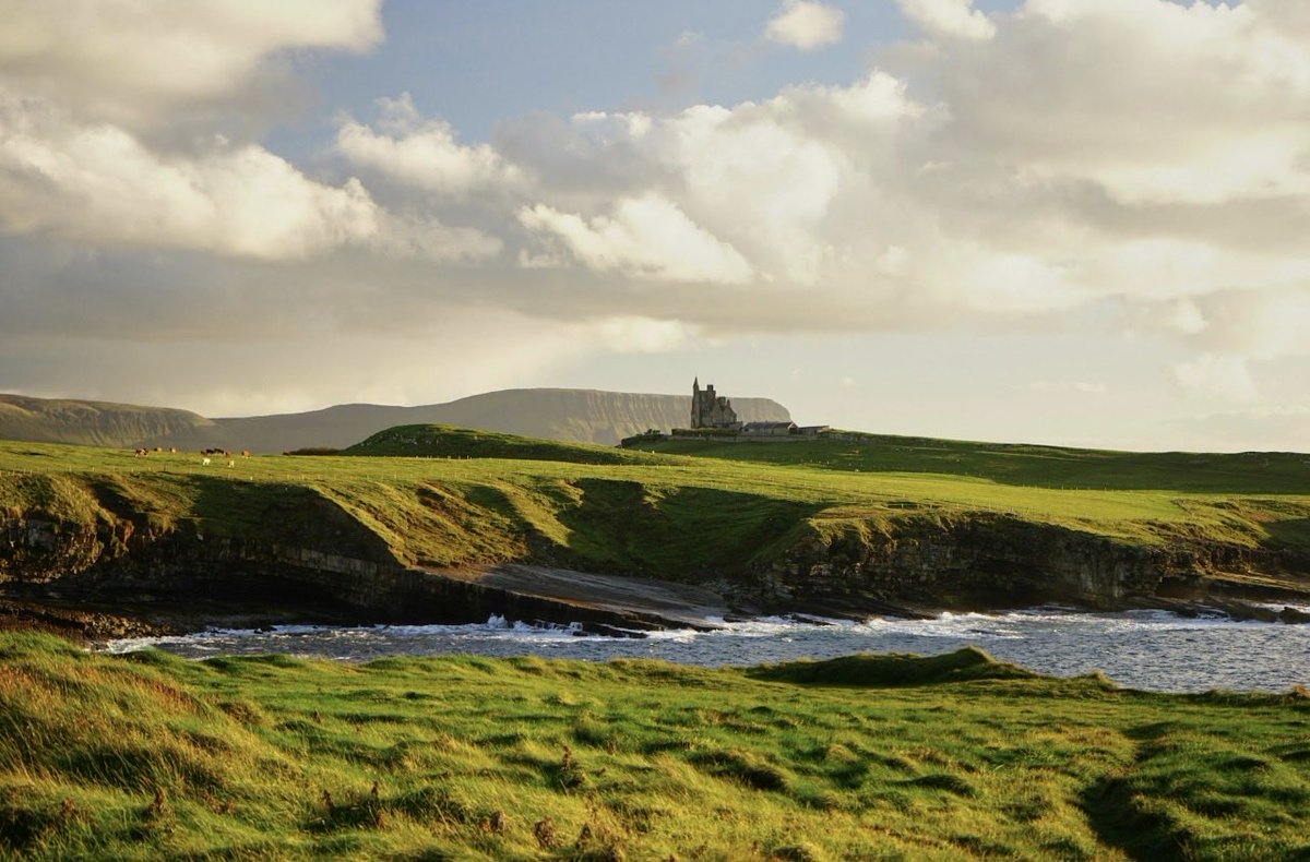 1IRECoin's tweet photo. Could you live here? 😍 🇮🇪 https://t.co/Sby6fUSqCy