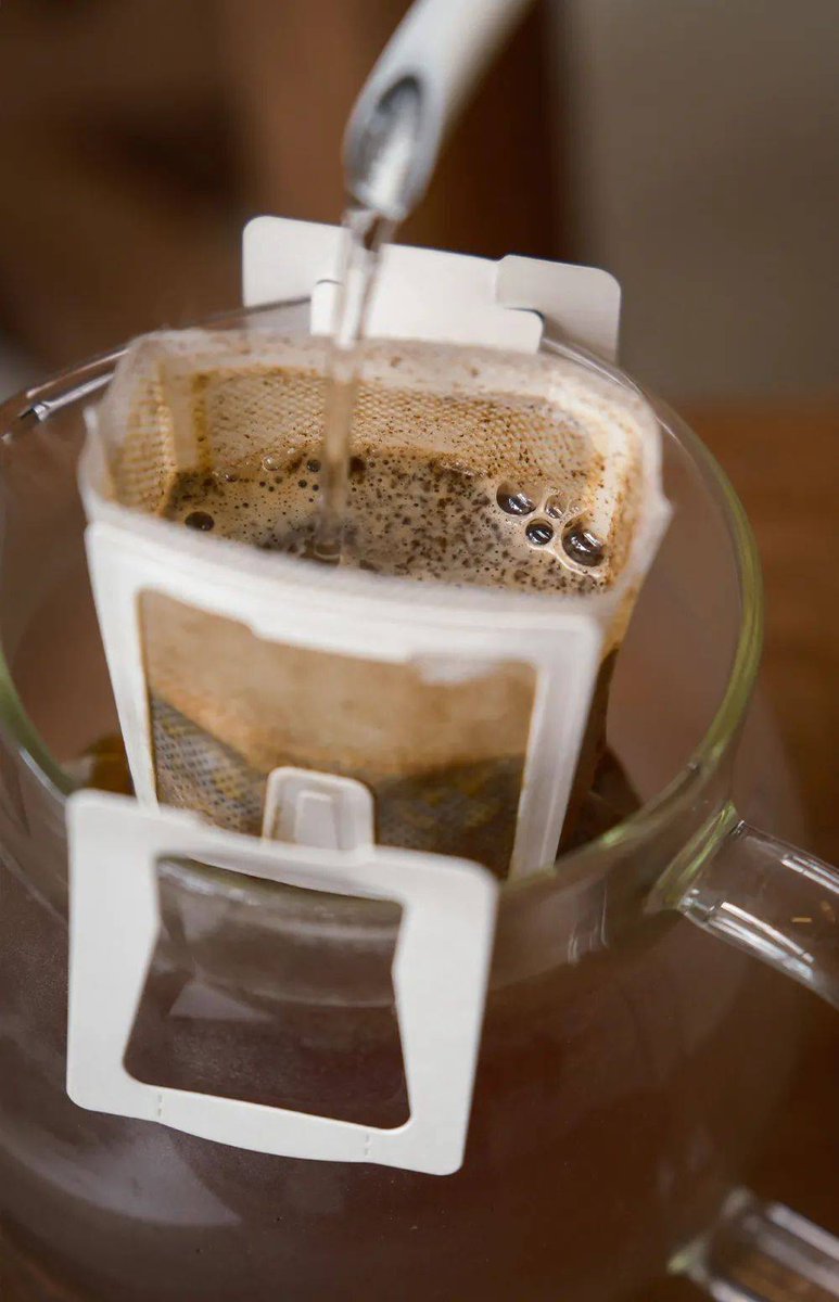 rockk095264's tweet photo. Tried the new zero-waste coffee brewing method this morning — no paper filters, just fresh ground beans and a reusable pour-over. Richer, smoother taste and way less trash!  #NewExperience https://t.co/7VbM5dvgKj