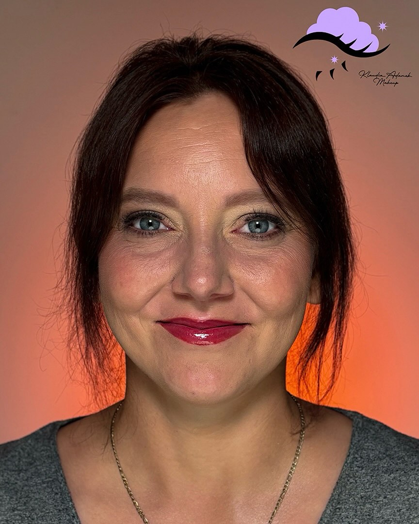 AlexandraTqawa's tweet photo. Lovely Ania wanted a subtle, lightweight makeup look. A nourishing face mask left her skin radiant, hydrated, and glowing—the result: a fresh, delicate look perfect for any occasion. https://t.co/5EiwgswDL9