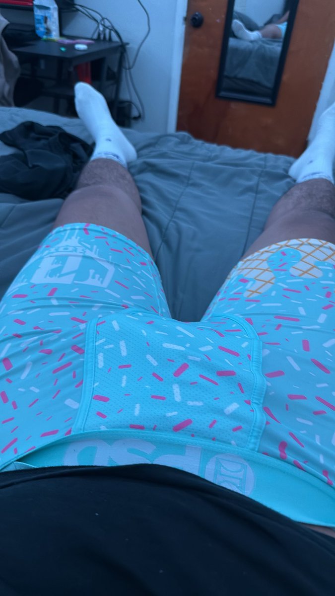 Joseyamq's tweet photo. Fuh hmu Latinos lol if u got #PSD or #Ethikas #DL https://t.co/q0MfHa2Tb3