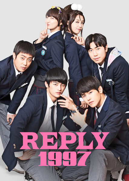 dramacoKR's tweet photo. Tiga drama yang ga disangka-sangka bakalan SUKSES BERAT! Dari awal casting banyak aktor yang nolak gabung di project-project ini:

1. The Early Spring 
2. Lovely Runner
3. Reply 1997

Reply 1997 paling legend sih. Waktu itu Shin PD kan abis migrasi dari varshow ke drama, jadi mungkin banyak yang skeptis. Eh ternyata setelah tayang malah jadi penyelamat tvN karena sukses banget, rating oke, dan hype di mana-mana.

FYI, Seo Inguk sama Lee Eunji awalnya dapet peran lain, tapi akhirnya mereka ditawarin jadi main leads dan cocok banget 😭 Ga bisa bayangin malah sekarang kalo Yoonje ama Shiwon bukan mereka. *cmiiw*