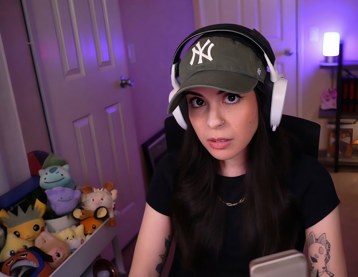 LunityHUB's tweet photo. It's her eyes & smile that will always get me. #Lunity #Twitch #YouTube https://t.co/x3TZz1yXxa