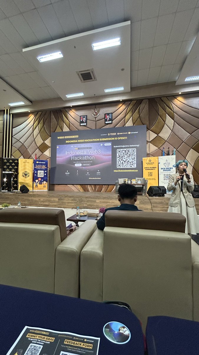 edisanst's tweet photo. Insight yang saya dapat hari ini simple saja, segera ikut komunitas dan belajar dari @BinanceAcademy dan ikut bootcamp dari @devweb3jogja ✨✨

#WhereBuildersBuild
#BinanceAcademyUniversity
#semuabisacrypto https://t.co/rbgYuwBMbG