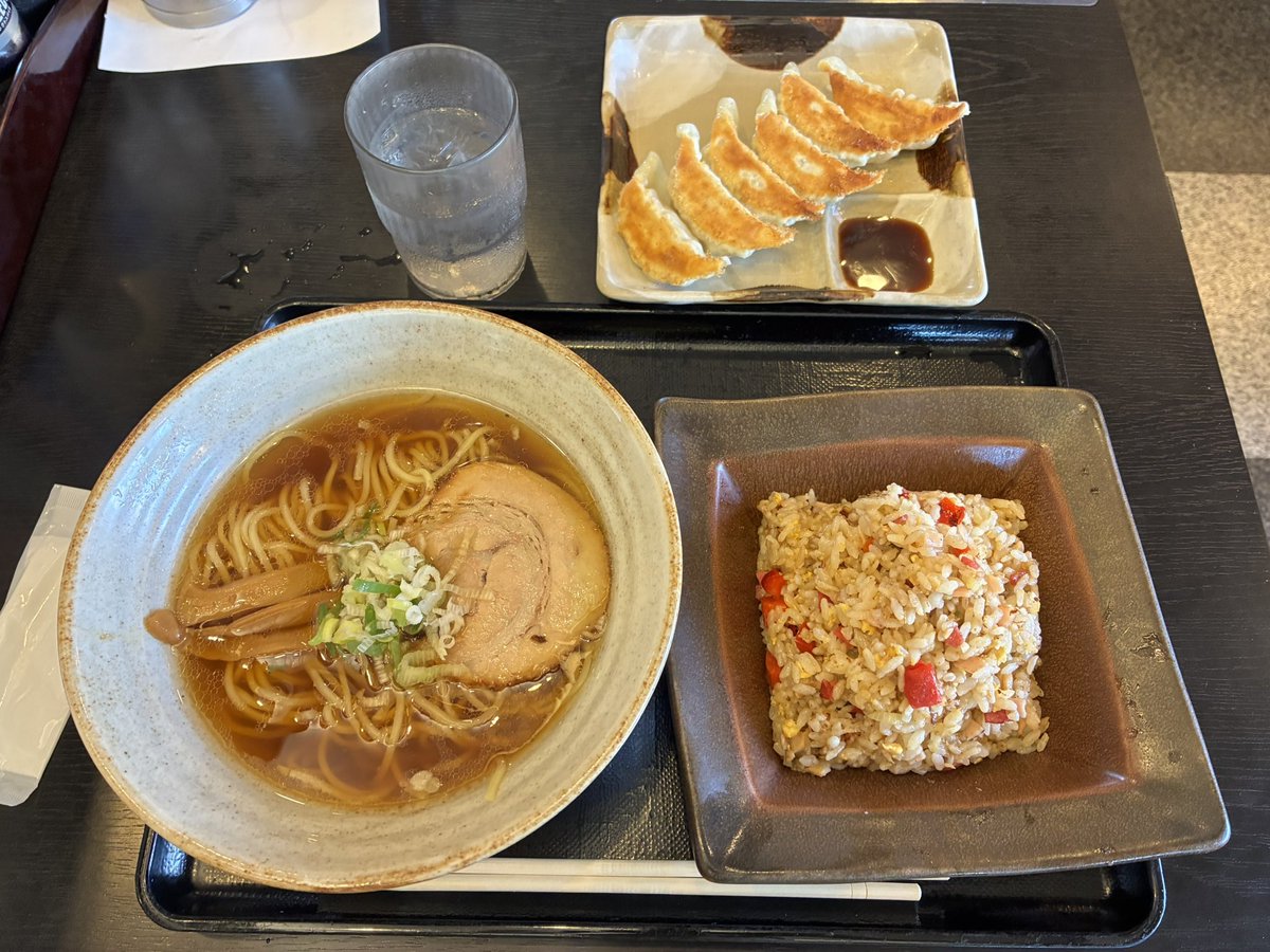 retsy_memories's tweet photo. #れちメモリー 
今日の昼飯！
11時ちょいすぎに行ったけど結構混んでた
めちゃくちゃボリューミーで腹いっぱい過ぎます
中華やっぱり美味いね https://t.co/Uyk4ZmOaGK