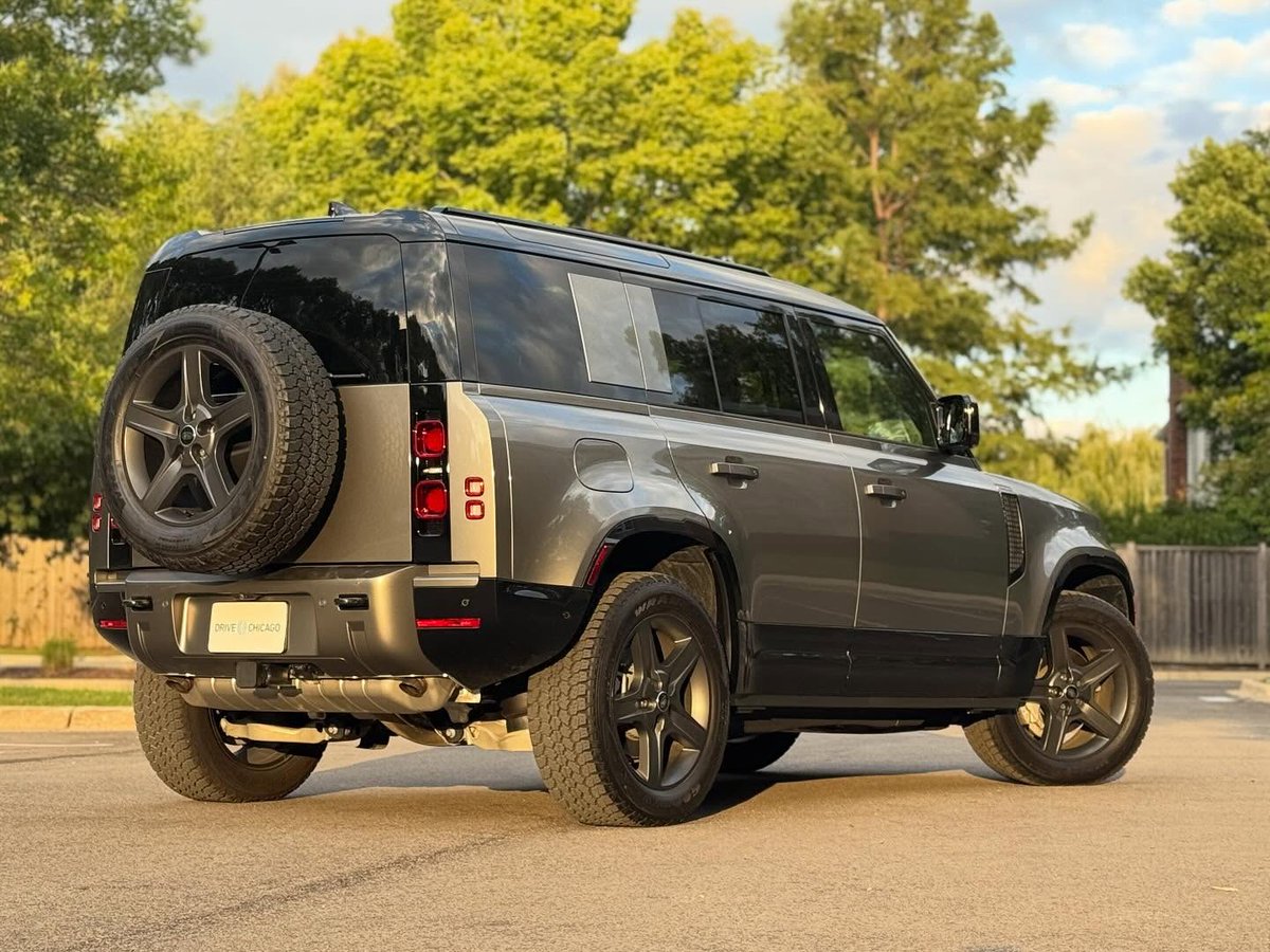 MarkRubalf1's tweet photo. Today’s featured review: the 2025 Land Rover Defender 110 X-Dynamic SE, where luxury meets off-road capability. As seen: $85K. https://t.co/gUNVM7eAFc