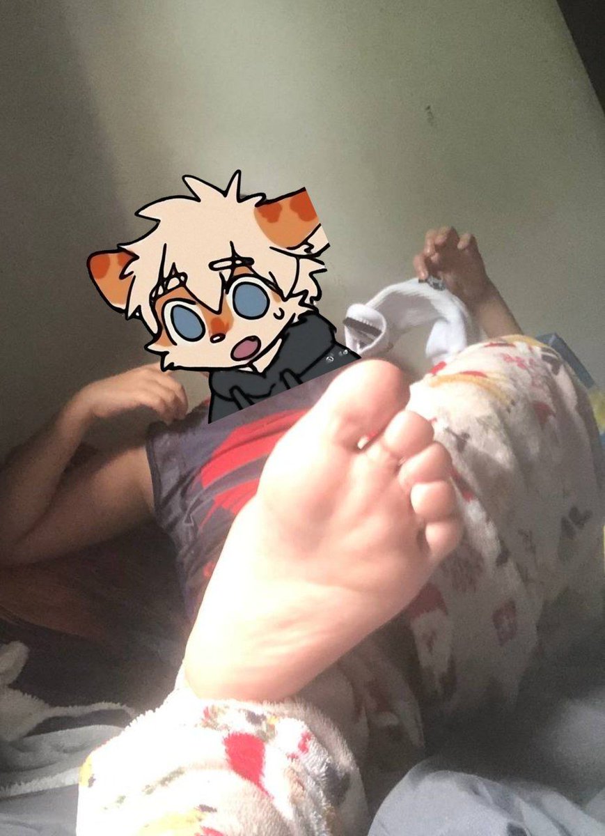 DINOOPAWS2's tweet photo. Comencemos dando el grito con mis patitas :3 😏🔥👣🏳️‍🌈
Se vienen cosas interesantes 🔥, estén al pendiente :3

#MaleFeet #MenFeetObsession #FootFetishCommunity #SoleLovers #BarefootMen
#gayfeet #twinkfeet #footfetish #feetboys #tiktokfeet #chudai #teensoles #boyfeet #soles #Feets https://t.co/9YfuFtyMmT