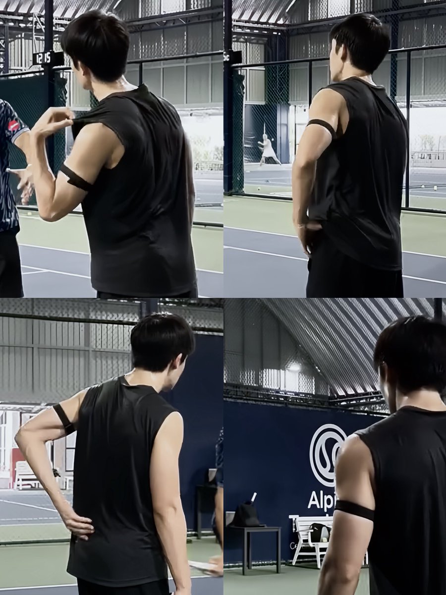 seasbf's tweet photo. the back muscles😩 the things i would let him do to me. https://t.co/t1NqV8j1fL