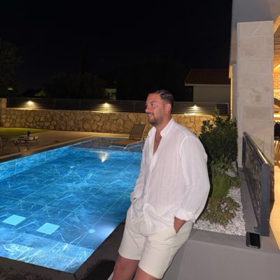gece8n's tweet photo. #YeniProfilResmi https://t.co/naHekLen7l