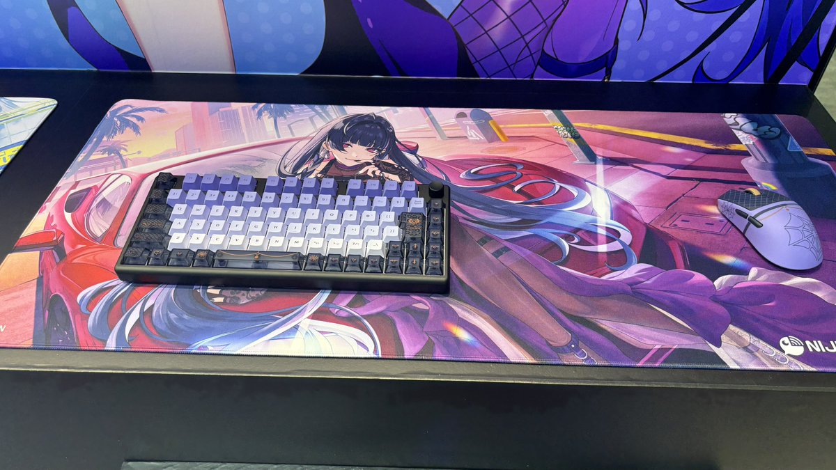 takayan_neji's tweet photo. メロコさんのキーボード、マウス、マウスパッド見てきた。
最高かよ
#MelocoKyoran https://t.co/nx9GGiLqbq