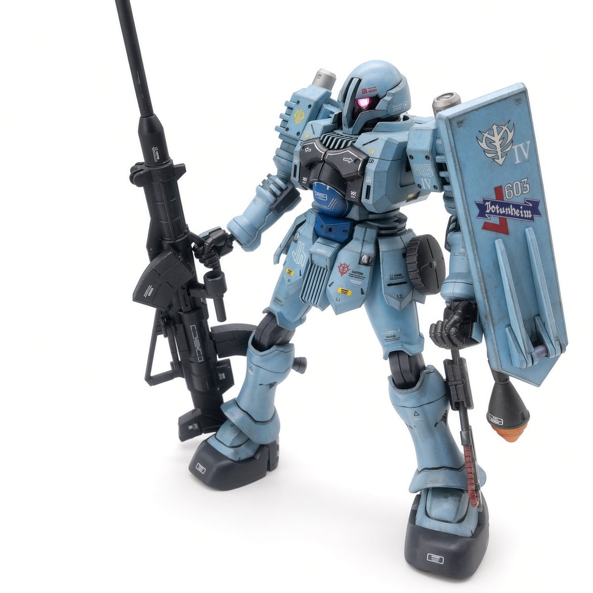 mogetaroh's tweet photo. ヅダ缶、ヅダマヨ、ヅダサラダ

#お昼休みに一枚だけ模型写真を貼ろう
#ガンプラ https://t.co/A1dGHs8K8R