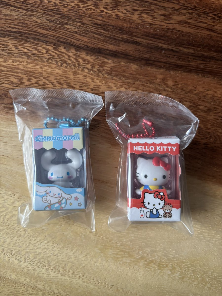 yui_chankana's tweet photo. サンリオチョコボックス【交換】

譲：シナモン、キティちゃん
求：ハンギョドン、今弾ハンギョドン

郵送希望です！もし宜しければ交換お願いします🥹 https://t.co/g5ABGl2dzR