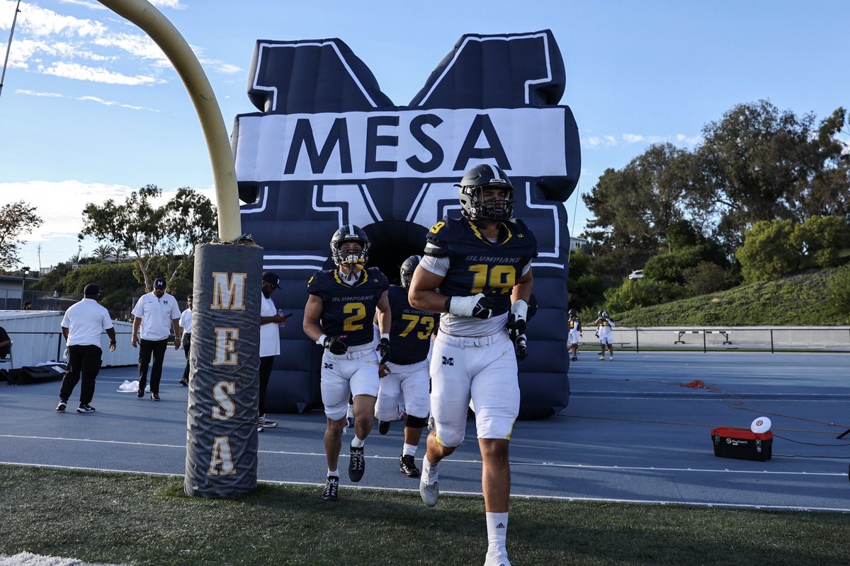 Tobiaharaujo's tweet photo. Multiple sack and TFL night in game 3. Still hungry for more. Updated game 1-3 Highlights. 
https://t.co/ojAq0lFEmY

@CoachMarques_D3 @CoachChevSD @BallCoachGW @SDmesafootball @JUCOFFrenzy 
#BALLIN https://t.co/pTTPnGQxrl