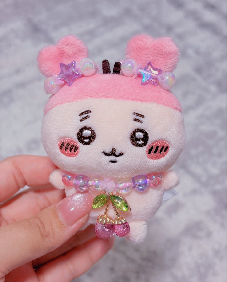kanichan_panicc's tweet photo. わたしのカニちゃん、平成女児風になりました🎀🏳️‍⚧️🫧
#ちいかわ https://t.co/Y4DYgl7ER1