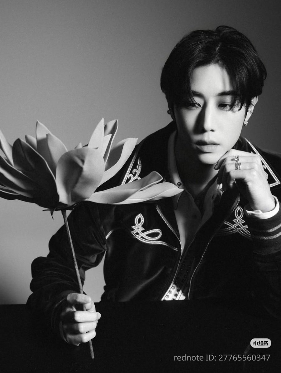 wwmarktuan's tweet photo. 260917 Bang & Olufsen Australia xhs post 🎧

Estelle Hu-Pirot, Managing Director of Bang & Olufsen South Pacific, said, "We are so thrilled to have invited Mark Tuan to Sydney to witness this special moment with us. Music has always been the core soul of Bang & Olufsen. With the new flagship store in Martin Place officially open, we look forward to spending this extraordinary night with Mark Tuan."

GOT7's Mark Tuan is joining us as a special guest tonight at 6:00 PM for the opening ceremony of the new B&O store in Martin Place. He'll be sharing his take on music, design, aesthetics, and culture. So excited!

🔗https://t.co/Im3nI1XDhx

#BangOlufsen #BeautifulSound
#MarkTuan #段宜恩 
@marktuan @DNAmngmnt