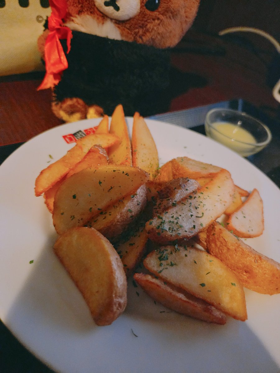 6bvgo's tweet photo. ポテトだよこぐまちゃん https://t.co/3NuH8z6ada
