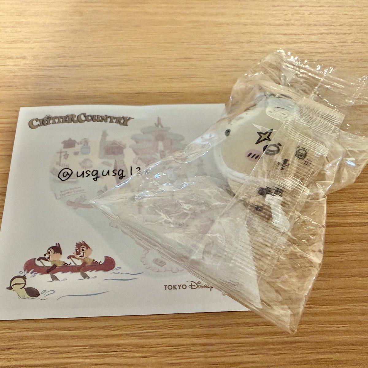usgusg122's tweet photo. 【ゆる募】ちいかわ　映画特典　交換

譲:めじるしアクセサリー　ラッコ

求:映画特典第5弾　ひみつ本
　めじるしアクセサリー　島次郎、古本屋

郵送での交換希望です。
宜しくお願い致します。

#ちいかわ
#ひみつ本 https://t.co/8v31yvFAEI