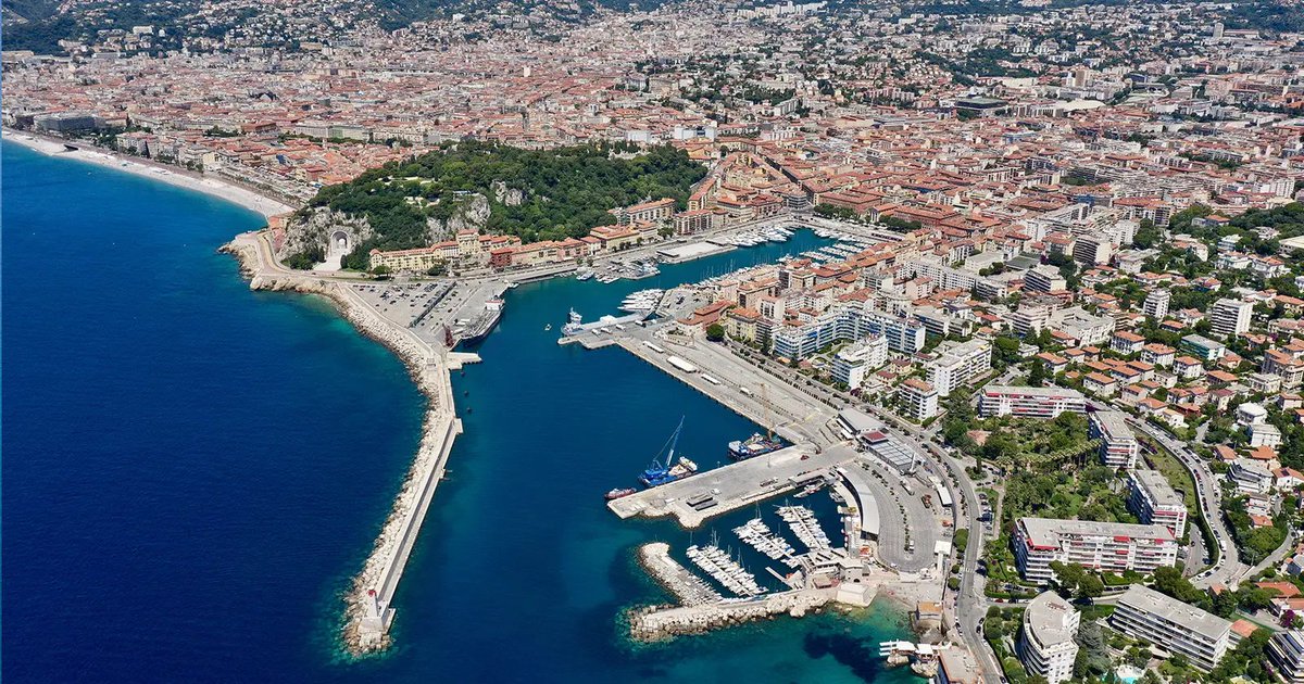 AlertesInfos's tweet photo. 🇫🇷 ALERTE - Le port de Nice est ENTIÈREMENT BLOQUÉ par des pêcheurs, mobilisés à terre comme en mer. (BFMTV) https://t.co/YCQDEg0e1J