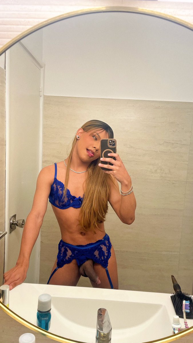gabryelafiore's tweet photo. 💙🥵🔥 https://t.co/6FW0fNKri2