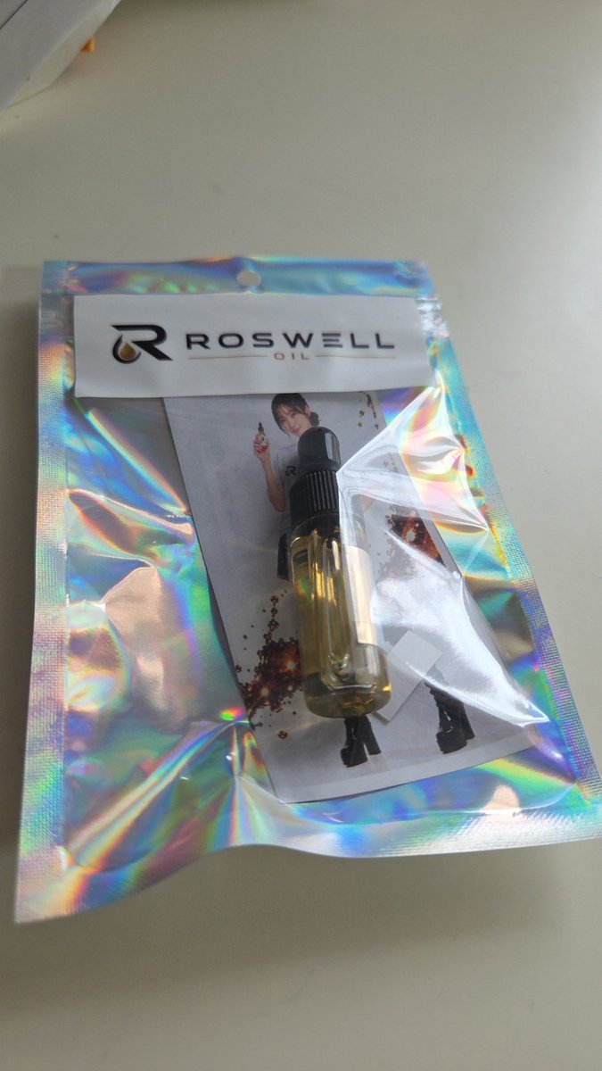 yoshilala_passo's tweet photo. ROSWELL OILやっと買えた😆
明日の夜に試せるかな🙄
#ROSWELLOIL
#ベアリングオイル
#凄いんでしょ https://t.co/5TgyAJ95b7