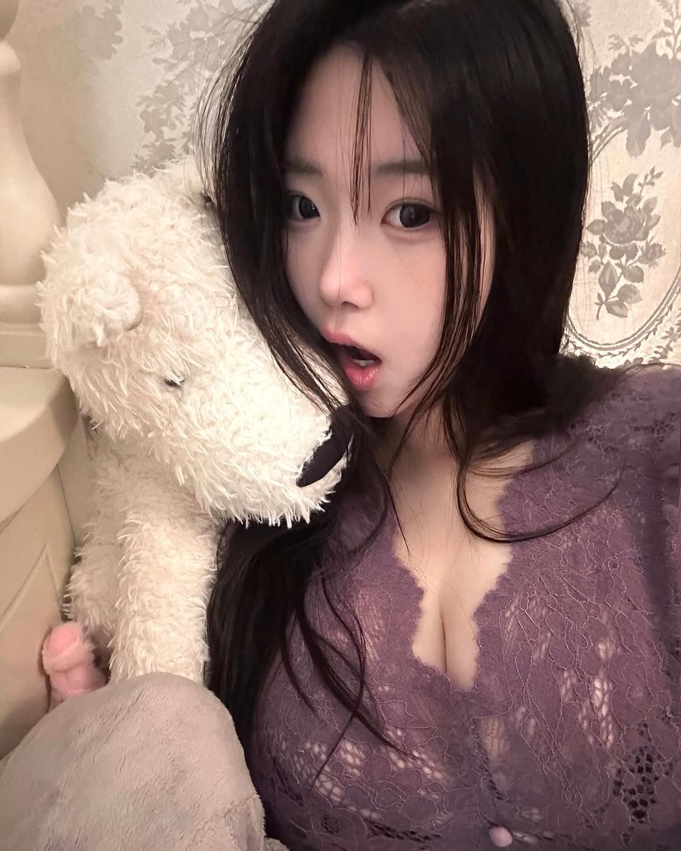 BettyBrownqtyw's tweet photo. 不是说推特可以看片吗？我怎么一点都刷不到呀？是有什么隐藏词汇吗？听说还要解除限制？怎么解除啊？ https://t.co/nehttvNn0a