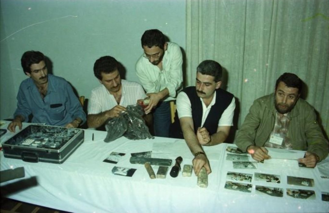 HExtremous1's tweet photo. KSA-Iran tensions around Holy Sites have a long history since Iranian revolution

1981 Clashes involving Iranian pilgrims
1986 Explosives seized from Iranian pilgrims
1987 Deadly Mecca clashes, 400+ killed
1988 Khomeini speaks of “liberating the Kaaba”

History &amp; context matters. https://t.co/7t4mvzffE1