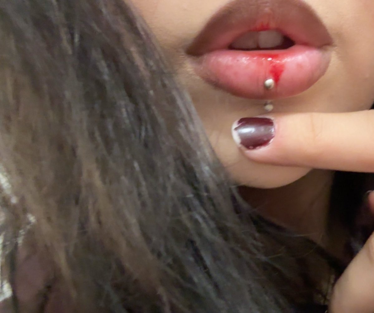 irlsnuffed's tweet photo. lick me #freeuse #paypig #puppy #size https://t.co/MrJzyhszWS