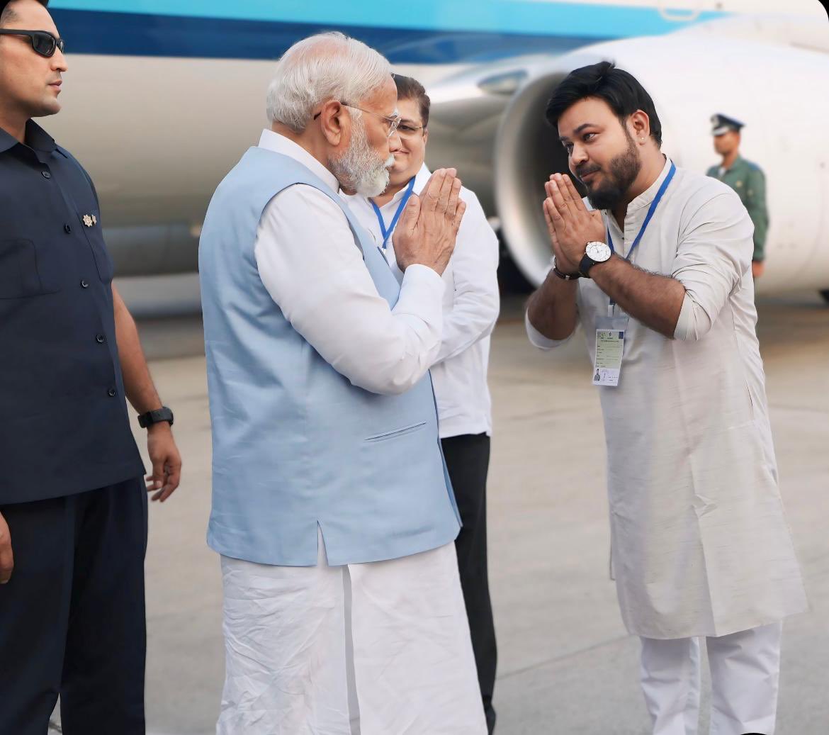 ganeshmpandey's tweet photo. Happiest birthday to the honourable @PMOIndia  🇮🇳 Shri @narendramodi ji Mahadev ji always bless you keep shining bright always sir 🎉🎉🎉🎂🎂🎂🎂 #ganeshmpandey #narendramodi https://t.co/NAHvCEH0y9