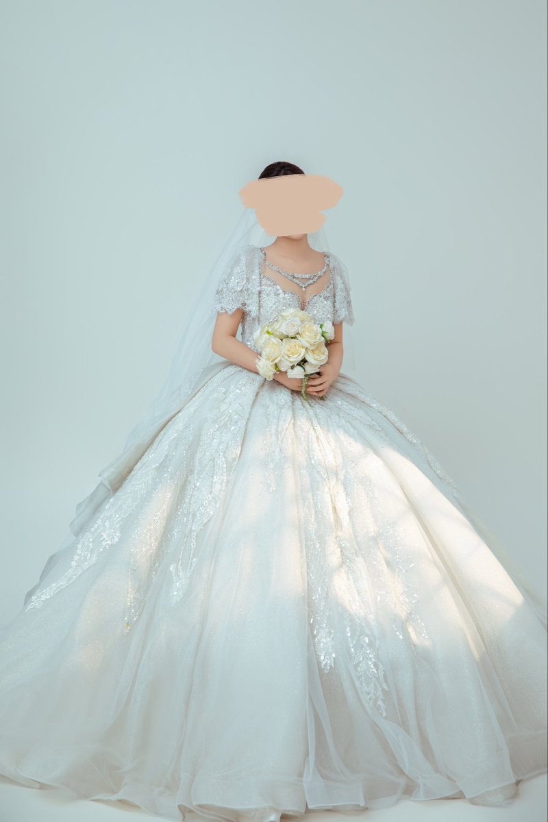 sugarwk123's tweet photo. 老婆的婚纱照 https://t.co/JOQr1WIH9X