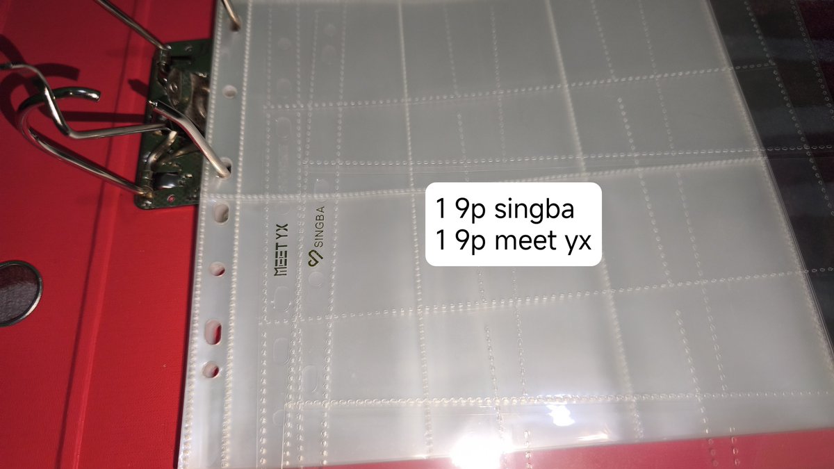 yegiqq's tweet photo. 🇮🇩 WTS Binder PENPAL Lever A4 size 75mm. Bonus banyak sleeve (9p, 8p MPC) bisa diliat sendiri difoto. Bonus sleeve SINGBA &amp; MEET YX 1 LEMBAR.

💸 60K all di foto
RD KAMAR

✅ Good Condi
✅ Fullpay no DP
✅ DM for VidCon
❌ Pack, adm 🍊 
📍 Kota Tangerang, pengiriman tiap weekend. https://t.co/QySY5zJeSF
