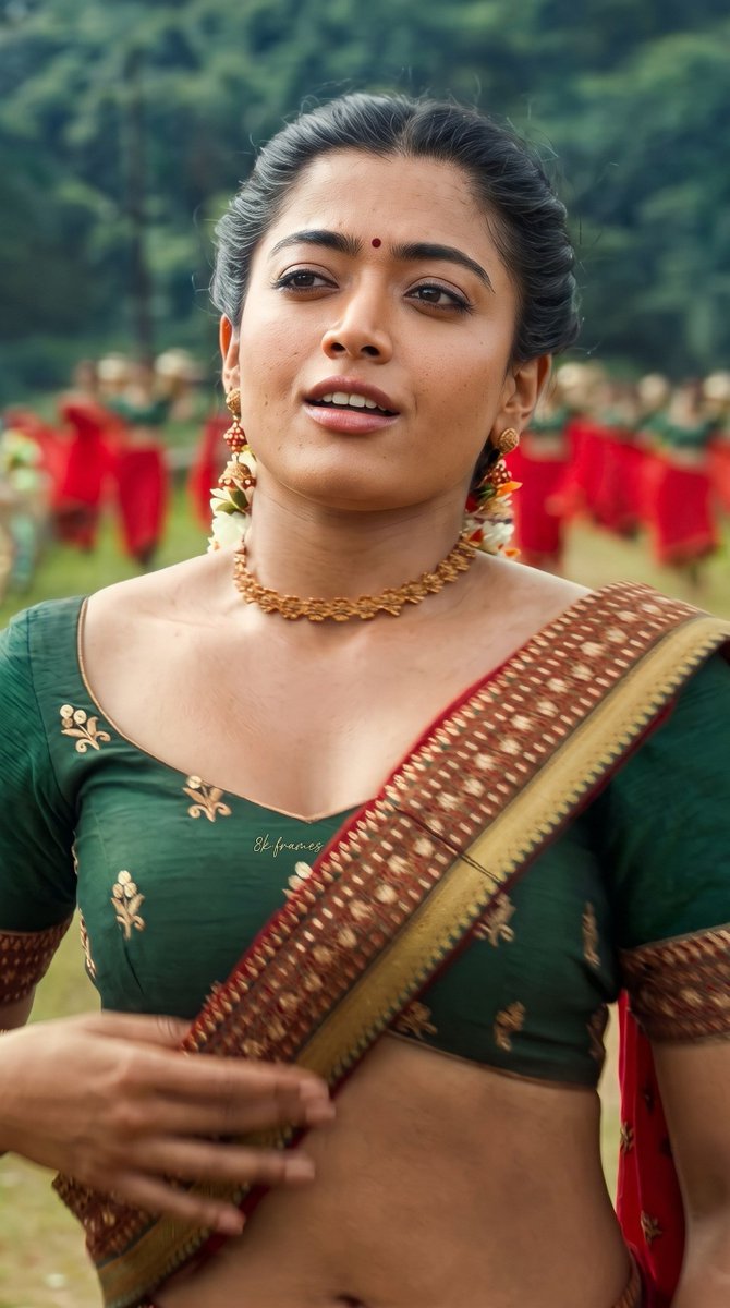cringepostu's tweet photo. Rashmika As Srivali >>> 😍🥰🔥🤤

#Rashmika #rashmikamandanna https://t.co/DVTfLRmhce
