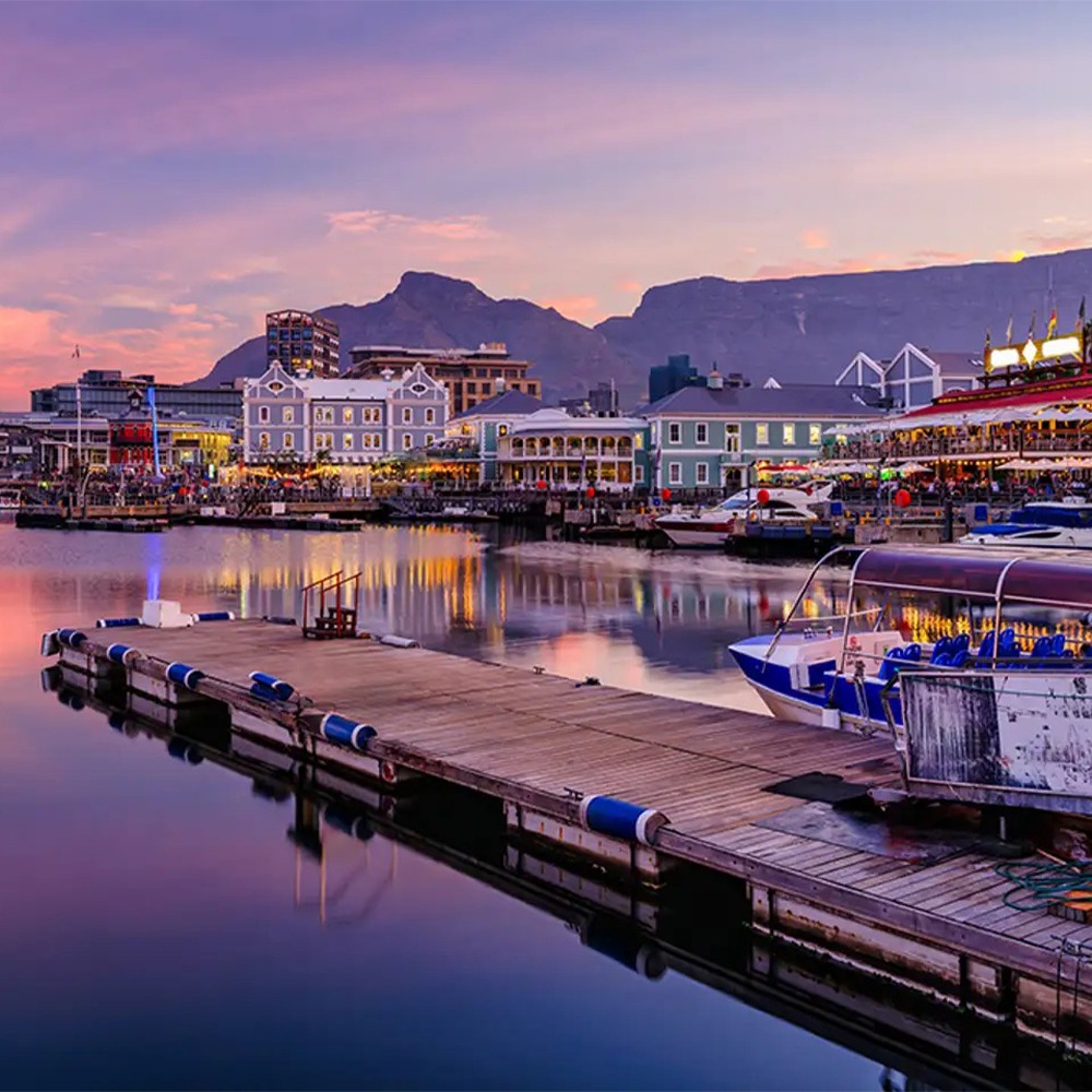 RozellaEnriguez's tweet photo. Discover the Best of Cape Town &amp; the Garden of Africa 🇿🇦 🌅✨
Experience the breathtaking beauty of South Africa with an unforgettable journey through Cape Town and beyond! From the iconic Table Mountain to the scenic Cape Peninsula, thrilling Big https://t.co/bPSjpy4wjy