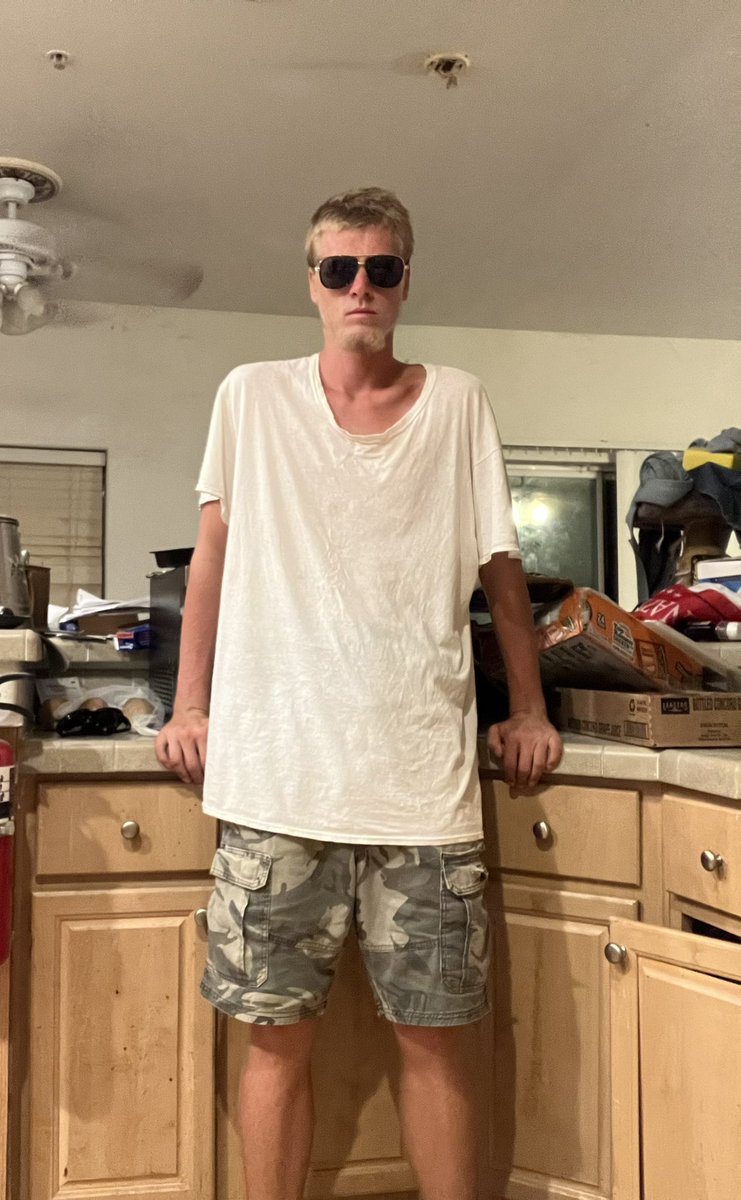 tommyisamonster's tweet photo. New Shades https://t.co/Nra5tkwrrv