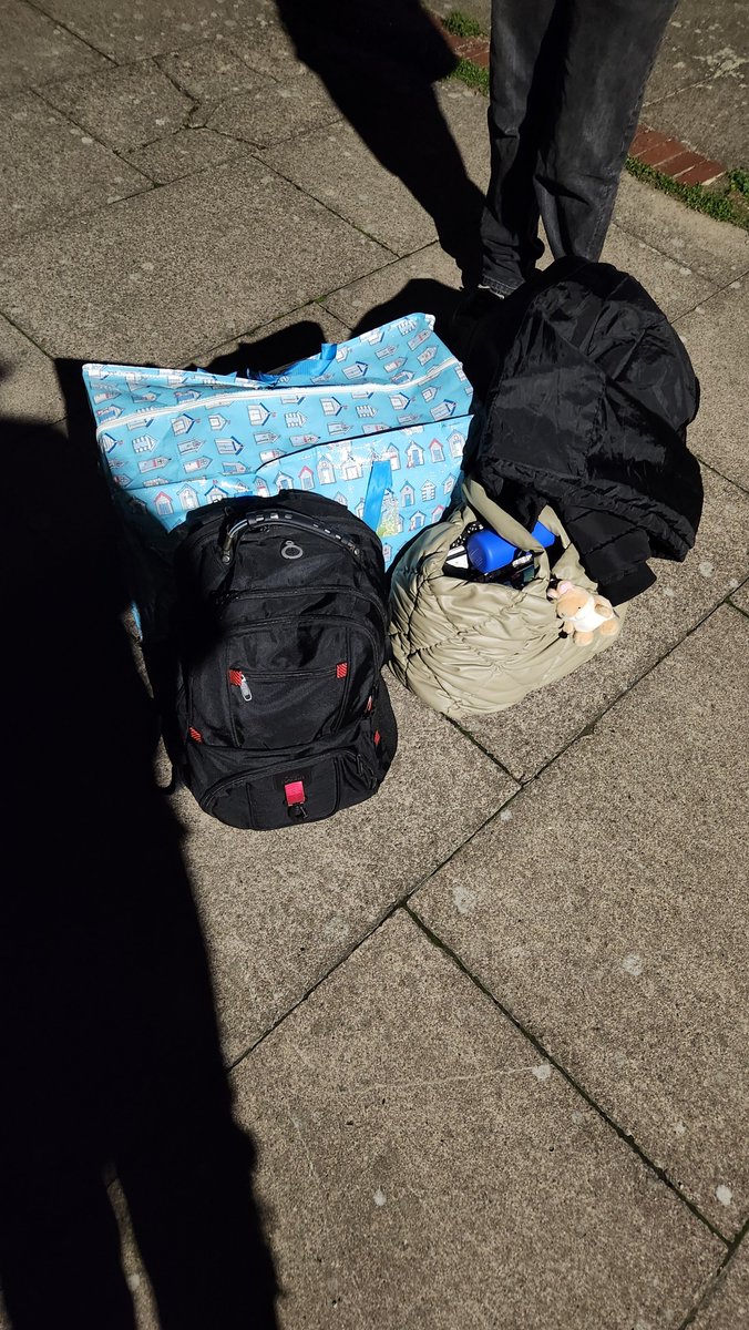wickerdivine's tweet photo. dont normally make posts like this but me and my friend just got kicked out of her parents house. we are currently homeless and have absolutely nowhere to go. if anyone in London can offer any kind of help then it would be greatly appreciated https://t.co/CmPUuFvxNh
