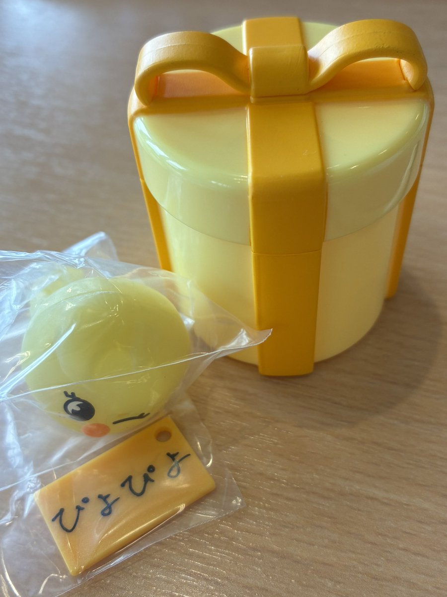 m__SKZ143's tweet photo. スーパーで見つけたから回したら珍しく一発でポガリ出てきてくれた🐥ぴよぴよ🐥💞 https://t.co/u6VRBvpOXq